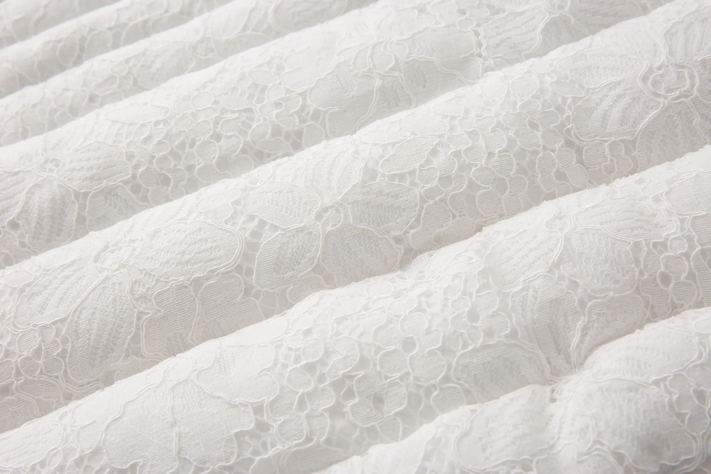 Ladies white embroidery padded coat